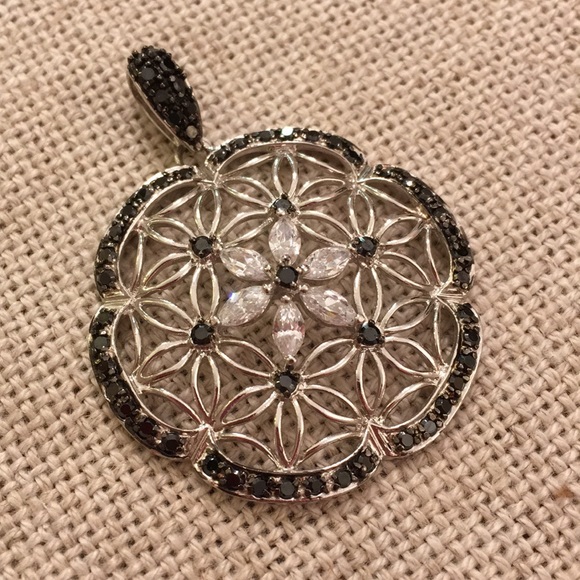 Sterling Silver Floral Pendant Black & Clear CZ’s - Picture 2 of 8